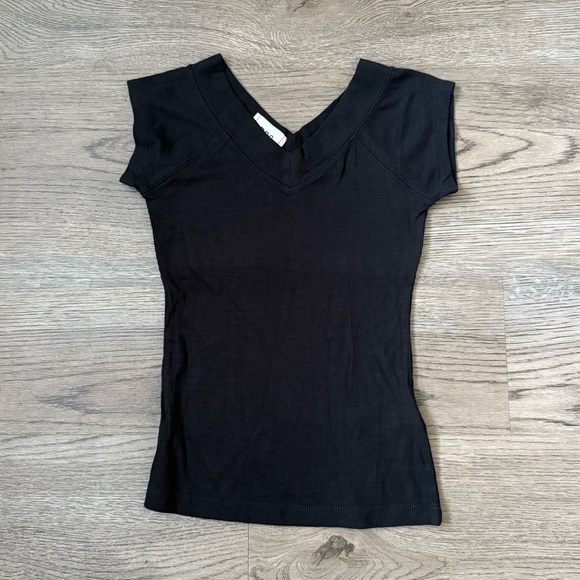 Urban Outfitters BDG Shannen Ribbed V-Neck Top - Size M - Black - NWOT - Picture 3 of 8